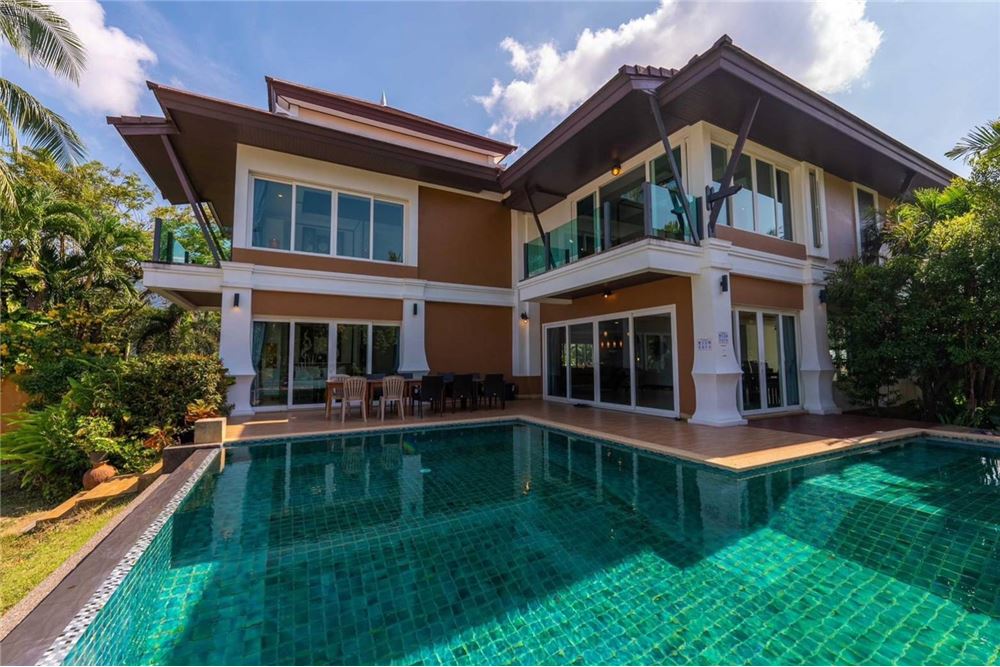 ขายบ้านกระบี่ : Beach front pool villa