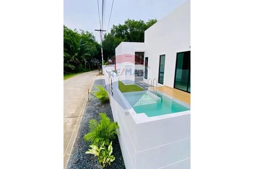 ขายบ้านกระบี่ : Pool villa for sale in Nueklong krabi