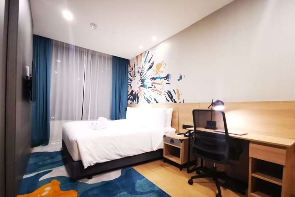 For RentHouseSriracha Laem Chabang Ban Bueng : Welcome to Holiday Inn & Suites Hotel Siracha