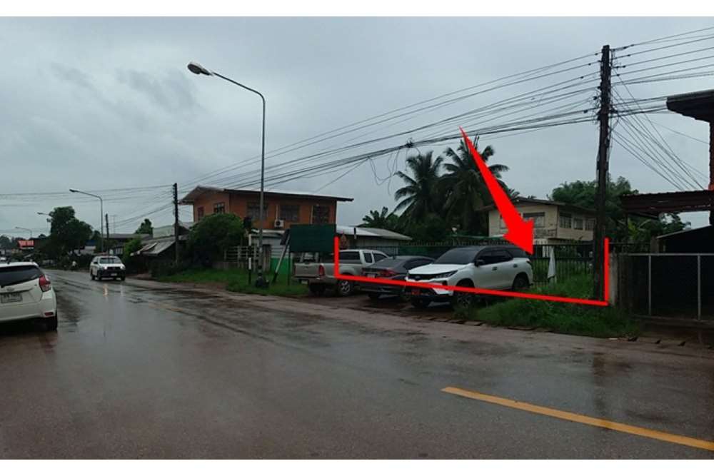 For SaleLandNong Khai : Land with buildings, Phon Phisai District, Nong Khai Province