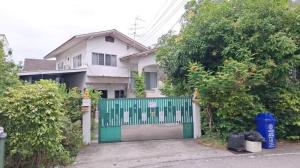 For SaleHouseChiang Mai : House in Chiang Mai, near Jed Yod Plaza (200m)  Prime location in the Nimman business district and close to Chiang Mai University