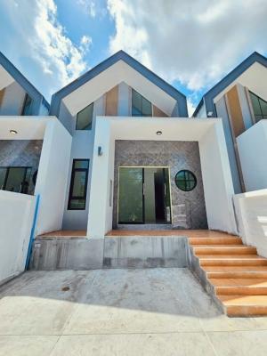 For SaleTownhousePhuket : 🏡 Prapapat Village 📍 Thalang, Baan Phon

✨ New Modern House, 90% Completed ✨
🎯2.79mb