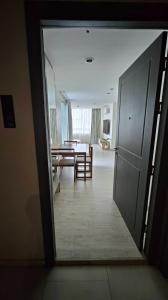 For SaleCondoPattanakan, Srinakarin : Luxury condo in the heart of Srinakarin, great price! Beautiful room, garden view, 3rd floor, newly decorated, ready to move in"