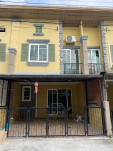 For RentTownhouseBang kae, Phetkasem : Townhouse for rent, Golden Town Bang Khae project, near MRT Lak Song