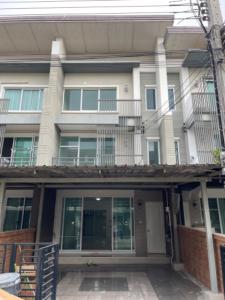 For RentHome OfficePattanakan, Srinakarin : Townhome Krungthep Kreetha for rent, cheap price.