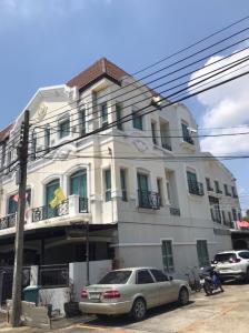 For SaleTownhouseKaset Nawamin,Ladplakao : Townhome Baan Klang Muang Swiss Town Kaset - Nawamin / 4 Bedrooms (FOR SALE) KARN068