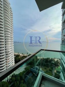 For SaleCondoPattaya, Bangsaen, Chonburi : Sea view large 1 bedroom for sale in Wongamat Tower, foreign name