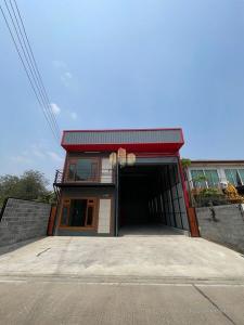 For RentWarehousePathum Thani,Rangsit, Thammasat : Warehouse/office for rent, Khlong 4, Lat Sawai Subdistrict, Lam Luk Ka District, Pathum Thani, area 232 sq m.