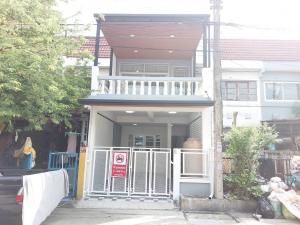 For SaleTownhouseNawamin, Ramindra : For sale: 2-storey townhouse, Duangkamol Village, Soi Phraya Suren 35, Ram Intra Road, Bang Chan, Khlong Sam Wa, near Khlong Song Road, Khubon Hathai Rat, near the Pink Line BTS, near Fashion Island, Min Buri, Suwinthawong