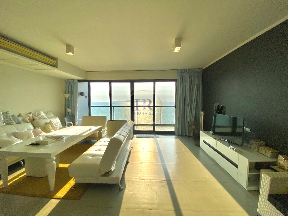 For SaleCondoPattaya, Bangsaen, Chonburi : Zire Wongamat condo. 2bed 2bath sea view!! for sale Foreign name.