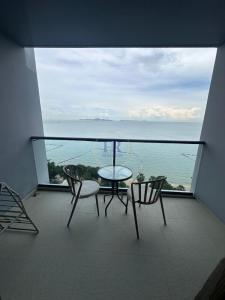 For SaleCondoPattaya, Bangsaen, Chonburi : Fully furnished Studio condo for rent / sale at Zire Wongamat