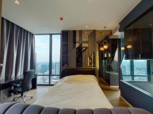 For RentCondoSilom, Saladaeng, Bangrak : (for rent) Ashton Silom 350 m. from BTS Chong Nonsi.