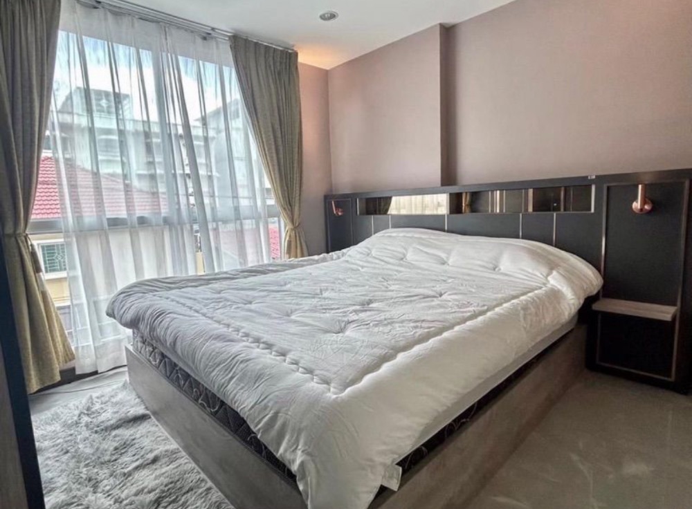 For RentCondoLadprao101, Happy Land, The Mall Bang Kapi : ++Condo for rent Nich ID Lat Phrao 130, Building D, 3rd floor **with washing machine** fully furnished++