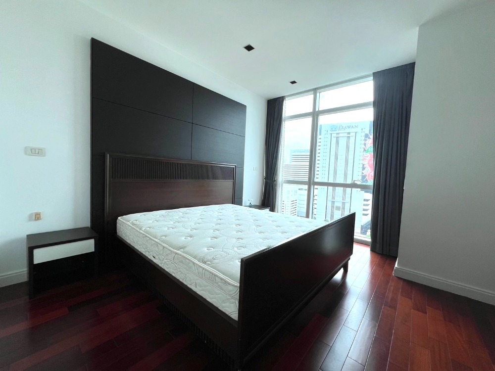 For RentCondoWitthayu, Chidlom, Langsuan, Ploenchit : For rent: Athenee Residence, 2 bedrooms, new room, fully furnished, ready to move in.