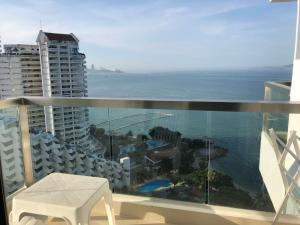 For SaleCondoPattaya, Bangsaen, Chonburi : sale condo Dusit grand park 2 Bed (S03-0682 )