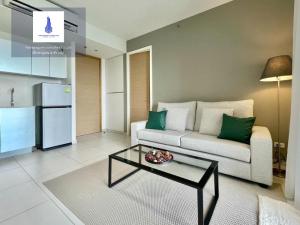 For RentCondoSukhumvit, Asoke, Thonglor : For rent at The Lofts Ekkamai  Negotiable at @condo600 (with @ too)