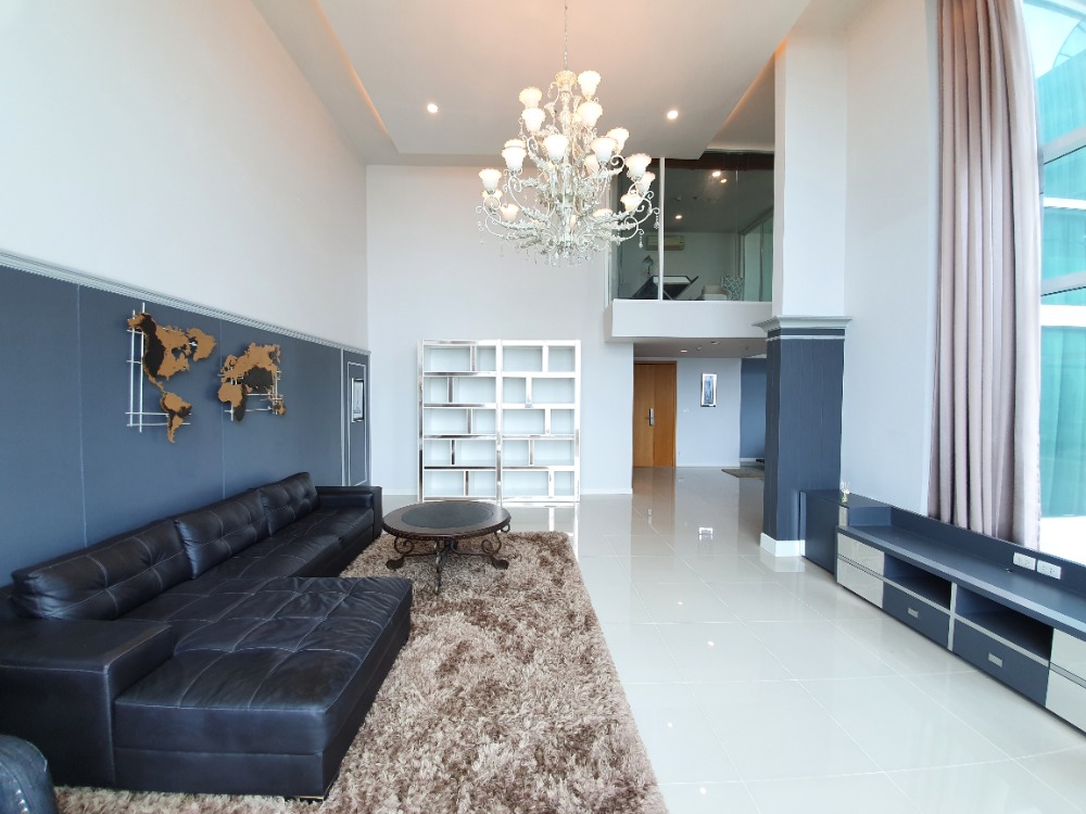 For RentCondoRama9, Petchburi, RCA : For rent!! CIRCLE CONDOMINIUM, large room, 4 bedrooms, fully furnished, ready to move in