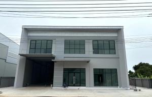 For RentWarehouseSamut Prakan,Samrong : Warehouse for rent with office, Theparak Road, Km.25, land area 280 square wah, usable area 670 square meters, near Suvarnabhumi Airport, Burapha Withi Expressway entrance/exit point