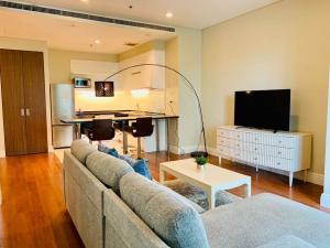 For RentCondoSukhumvit, Asoke, Thonglor : [HOT RENT 🔥] Bright Sukhumvit 24 Luxury Condo @ BTS Prompong