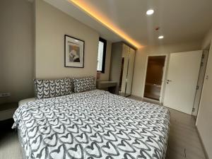 For RentCondoSukhumvit, Asoke, Thonglor : Condo for rent, Vitara Sukhumvit 36, beautiful room, ready to move in, near BTS Thonglor