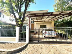 For SaleHouseLadkrabang, Suwannaphum Airport : Single house, suitable for large families, next to a shopping mall