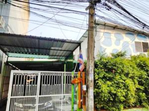 For RentHouseKaset Nawamin,Ladplakao : Lat Phrao71 Conner Market for sale-rent PTT Biggest warehouse 2-story 95sq m. 650 sqm. house Ekkamai