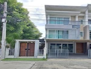 For RentTownhouseKaset Nawamin,Ladplakao : For Rent, 3-storey townhouse for rent, corner house, Town Plus Village, Kaset Nawamin, Khlong Lam Chiak Road, very beautiful house, complete furniture, air conditioning throughout the house, for living only, pets not allowed.