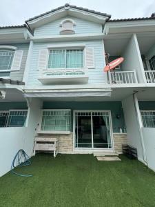 For RentTownhouseSamut Prakan,Samrong : Townhome for rent, Indy 1 Bangna Km 7 project, fully furnished, ready to move in. Interested, contact 082-3223695.