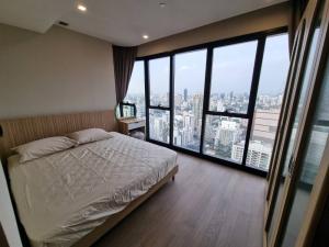 For RentCondoSukhumvit, Asoke, Thonglor : 6707-169 Condo for rent, Sukhumvit Asoke, BTS Asoke, Ashton Asoke, 2 bedrooms, high floor, curved glass