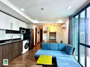 For SaleCondoAri,Anusaowaree : Condo for sale Prom Phaholyothin 2 | Prom phaholyothin2 Corner room, airy view, comfortable, between BTS Ari and BTS Sanam Pao, 2 stations to Chatuchak, 4 stations to Siam, convenient to go to Suvarnabhumi Airport at Phaya Thai station, near many restaura