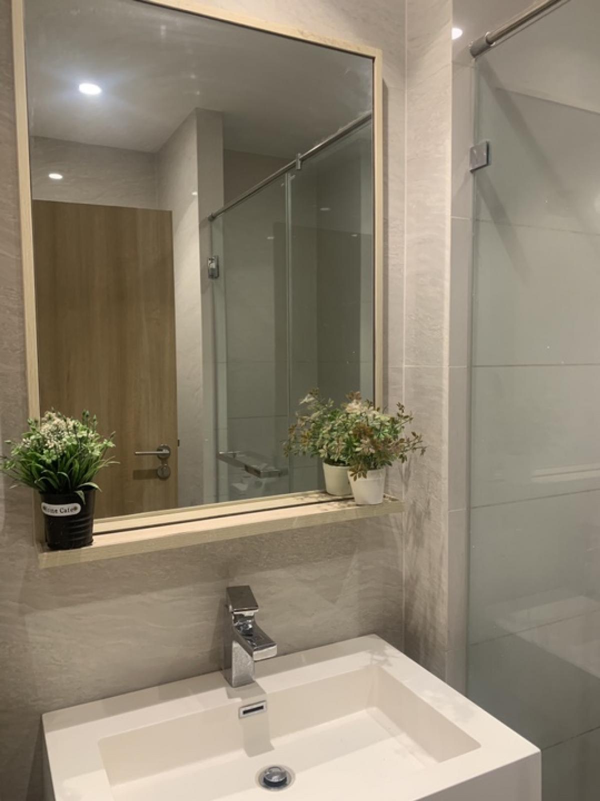 For SaleCondoLadprao, Central Ladprao : **Update: Sold with tenant. Tenants contract ends in July 2015***Owner is selling himself. Agents welcome. Condo for sale, Maru Lat Phrao 15, pets allowed, pet friendly.