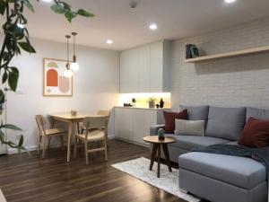 For SaleCondoOnnut, Udomsuk : Condo for sale: The Room Sukhunvit 79, 2 bedrooms, newly renovated, next to BTS On Nut, peaceful, warm, near department stores, international schools.