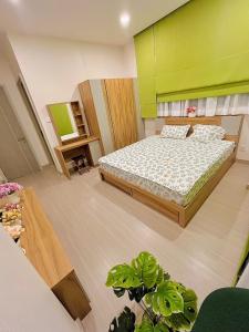 For RentCondoSiam Paragon ,Chulalongkorn,Samyan : Supalai Premier Si Phraya - Samyan【𝐑𝐄𝐍𝐓】🔥2 bedrooms, decorated in bright colors, very sweet! Near Sam Yan MRT, ready to move in!🔥 Contact Line ID: @hacondo