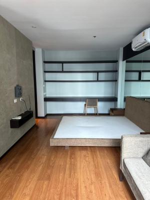 ให้เช่าคอนโดสุขุมวิท อโศก ทองหล่อ : For rent condo one x 50sqm. Only 23000 please line paolin1