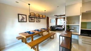 For RentTownhouseOnnut, Udomsuk : For rent: 3-storey townhouse, beautifully decorated, with electrical appliances! Near BTS Bang Chak