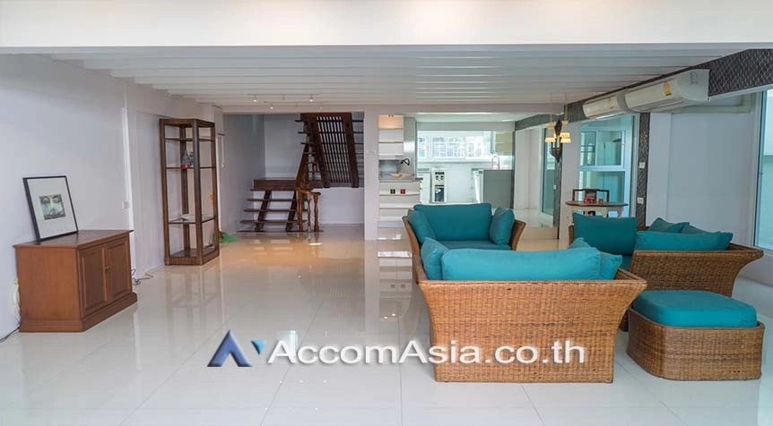 ให้เช่าทาวน์เฮ้าส์/ทาวน์โฮมสาทร นราธิวาส : 2 Bedrooms Townhouse for Rent in Sathorn, Bangkok near BTS Chong Nonsi - MRT Lumphini (AA26336)