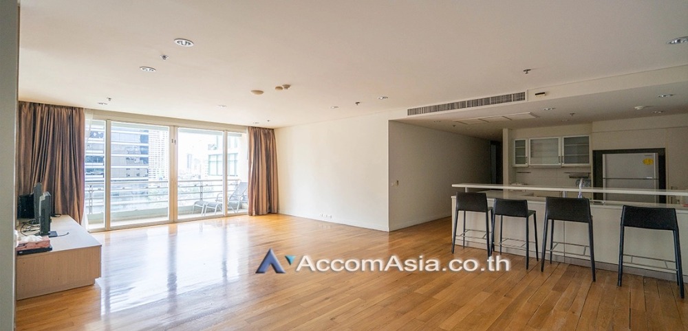 For RentCondoSilom, Saladaeng, Bangrak : 4 Bedrooms Condominium for Rent in Silom, Bangkok near BTS Sala Daeng - MRT Silom at Royal Saladaeng (AA30099)