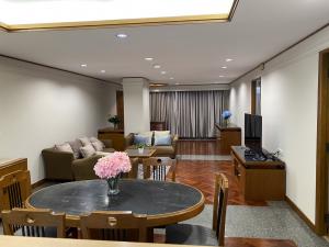 For RentCondoSukhumvit, Asoke, Thonglor : United Tower