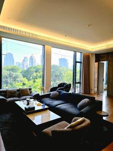 For SaleCondoWitthayu, Chidlom, Langsuan, Ploenchit : Sindhorn Lumpini: 3Bed 4bath + Maid 230.6sqm. 57,900,000 Am: 0656199198