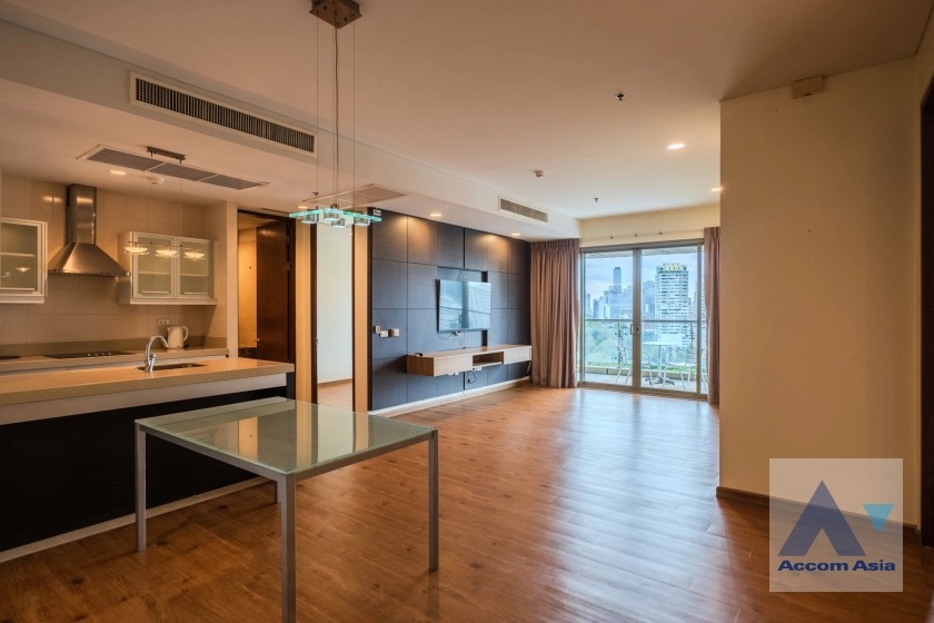 For RentCondoSukhumvit, Asoke, Thonglor : Pet-friendly | 2 Bedrooms Condominium for Rent in Sukhumvit, Bangkok near BTS Asok - MRT Sukhumvit at The Lakes (AA29978)