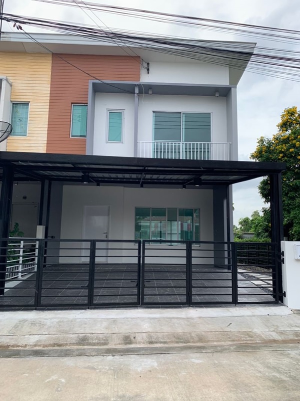 For SaleTownhouseMin Buri, Romklao : Townhouse for sale, Minburi, Suwinthawong Road