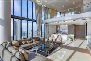 For RentCondoWongwianyai, Charoennakor : Rental / Selling : Banyan Tree Residence Riverside Bangkok , Duplex 4 Bed 8 Bath , 465.24 Sq.m , 42-43 Floor , 2 Parking