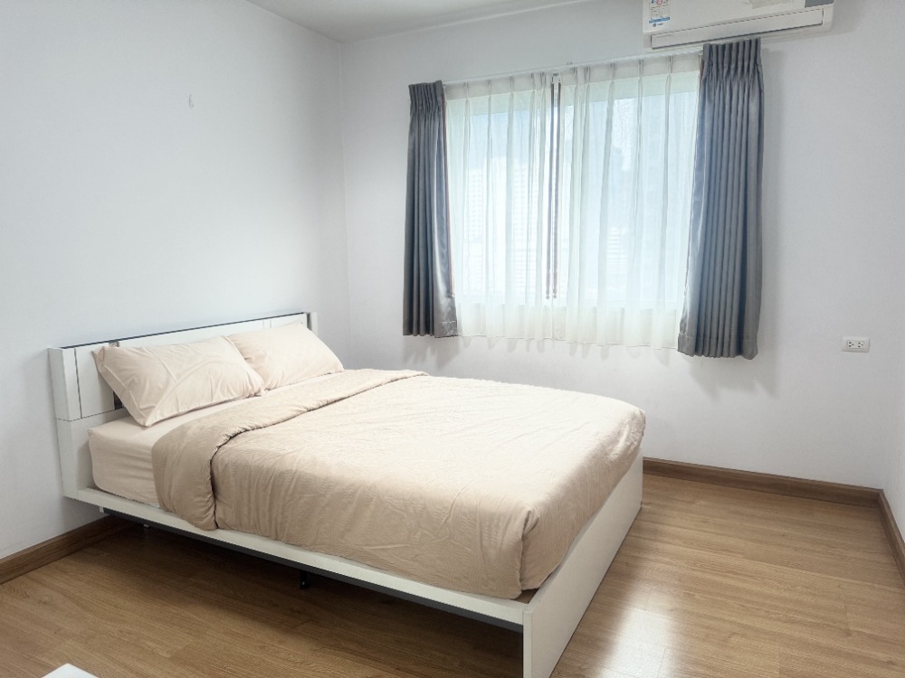 For RentCondoRama9, Petchburi, RCA : (for rent) Supalai Park Asoke-Ratchada near MRT Rama 9