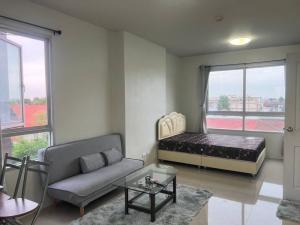 For RentCondoNawamin, Ramindra : For rent: Plum Condo Nawamin 86, corner room, ready to move in, newly decorated room (SAV417)