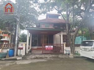 For SaleHouseRama 2, Bang Khun Thian : For sale: Single house, Baan Chai Khlong, Rama 2 (Wat Yai Rom), beautiful, ready to move in, good atmosphere, has a maid's room, controls the village gate with a personal remote, near Rung Arun School, Anan Ngam Charoen Road 25, Intersection 4