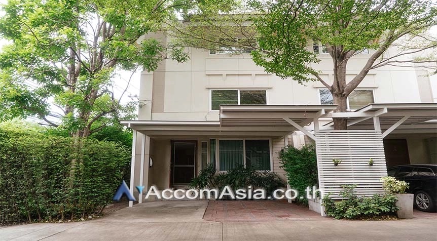 ให้เช่าบ้านสุขุมวิท อโศก ทองหล่อ : 3 Bedrooms House for Rent in Sukhumvit, Bangkok near BTS Ekkamai at Greenery Living Place (AA27492)