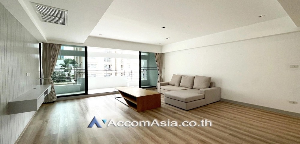 ให้เช่าคอนโดสุขุมวิท อโศก ทองหล่อ : Big Balcony, Pet-friendly | 3 Bedrooms Apartment for Rent in Sukhumvit, Bangkok near BTS Asok - MRT Sukhumvit at Newly Renovated (AA22994)