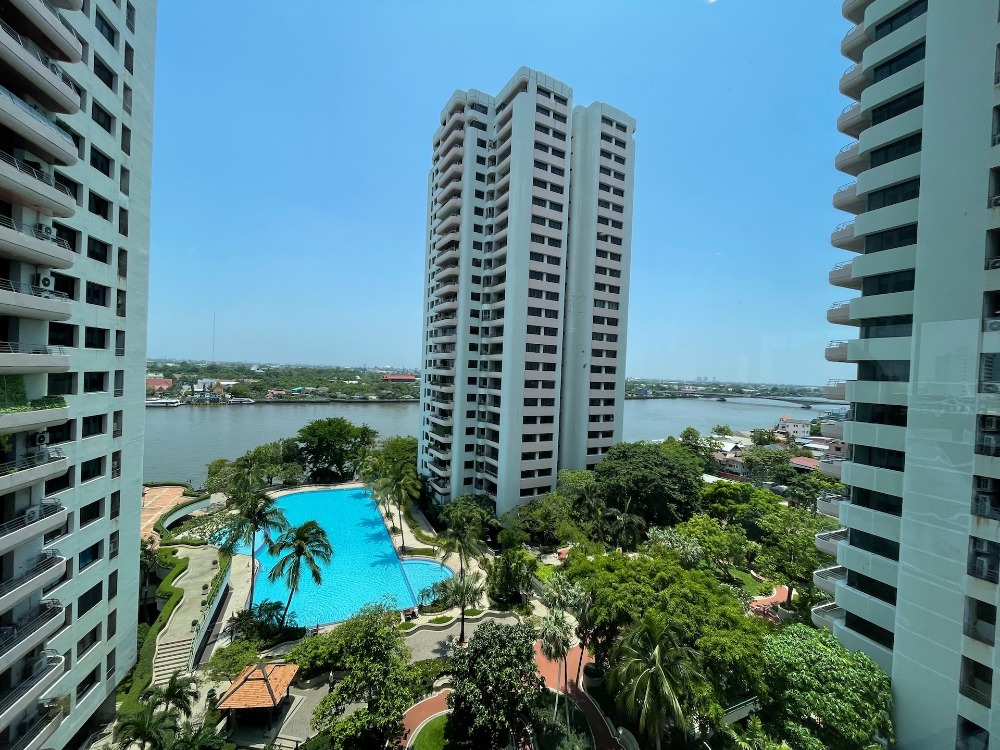 For SaleCondoRattanathibet, Sanambinna : Condo for sale: Riverine Place 3, a condo along the Chao Phraya River.