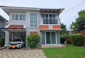 For RentHouseNonthaburi, Bang Yai, Bangbuathong : Single house for rent, next to Ratchaphruek Road, fully furnished. Ready to move in, near PTT gas station, decorated with stars, near Central Westgate, Denla International School.