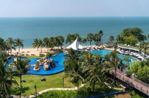 For SaleCondoPattaya, Bangsaen, Chonburi : Condo for sale, Movenpick Residences, Najomtien Pattaya, 2 bedrooms, 2 bathrooms, 4th floor, area 90 square meters.  2 Bedrooms 2 Bath Fully Furnished 4th Floor Beachfront Condominium For Sale Movenpick Residences, Najom